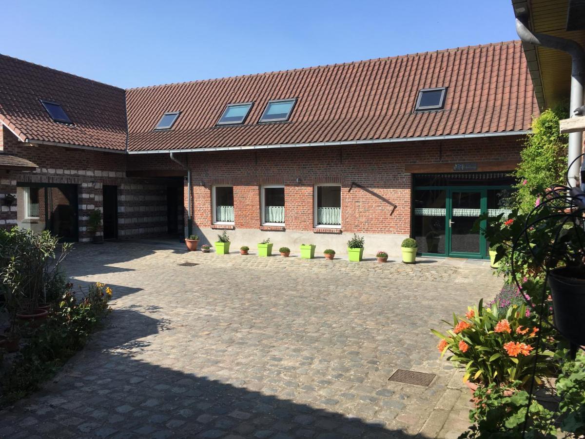 Ferme Brocart Bed & Breakfast Bouvines Exterior photo